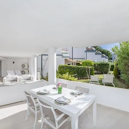 Apartment Amazing 4 Bed Beachfront Dominion Rdr358 Estepona