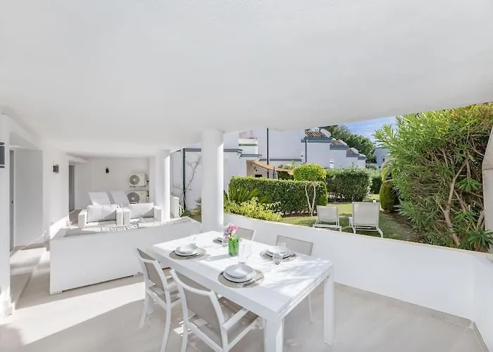 Apartment Amazing 4 Bed Beachfront Dominion Rdr358 Estepona