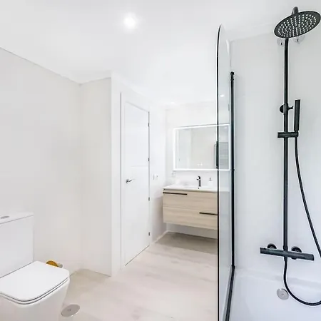 Amazing 4 Bed Beachfront Dominion Rdr358 Эстепона