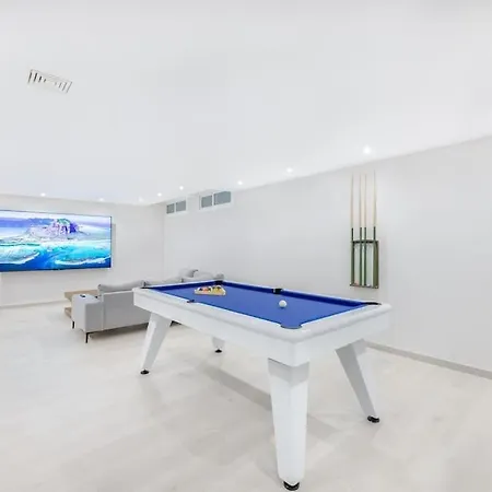 Апартаменты Amazing 4 Bed Beachfront Dominion Rdr358 *