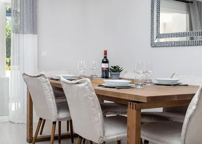 Amazing 4 Bed Beachfront Dominion Rdr358 Apartamento Estepona