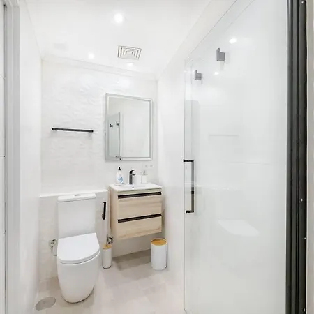 Amazing 4 Bed Beachfront Dominion Rdr358 Estepona