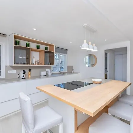 Amazing 4 Bed Beachfront Dominion Rdr358 * 埃斯特波纳