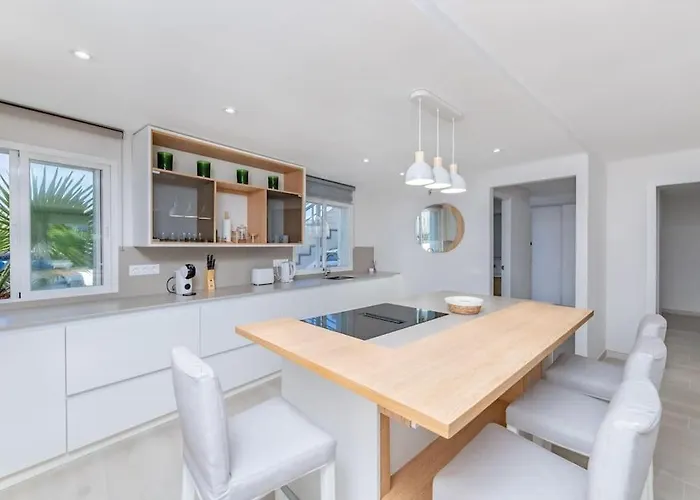 Amazing 4 Bed Beachfront Dominion Rdr358 * 埃斯特波纳